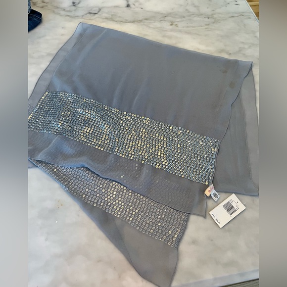 Sheer wrap / scarf / shawl - Picture 1 of 4